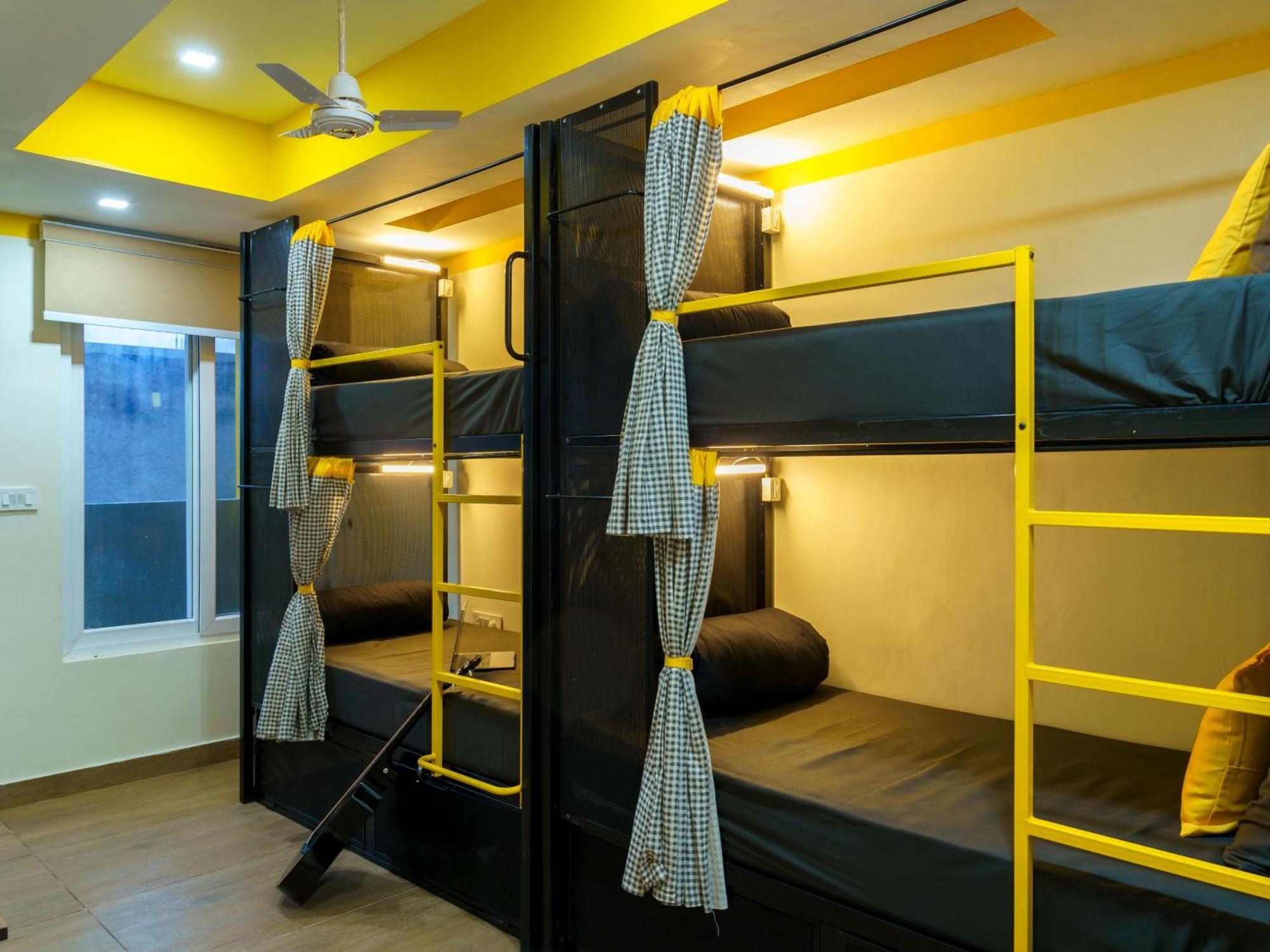 The Hosteller Dehradun Exteriör bild