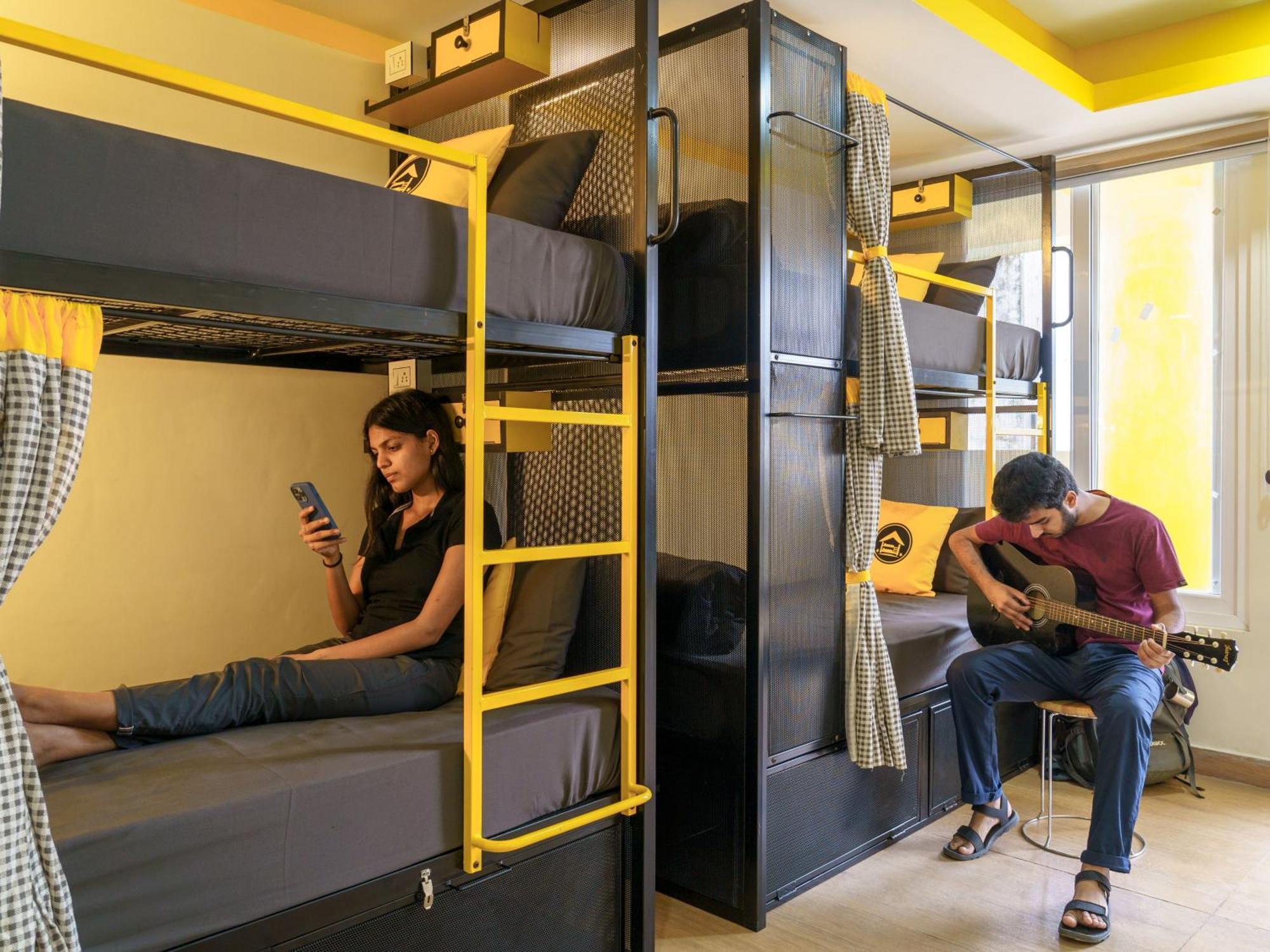 The Hosteller Dehradun Exteriör bild