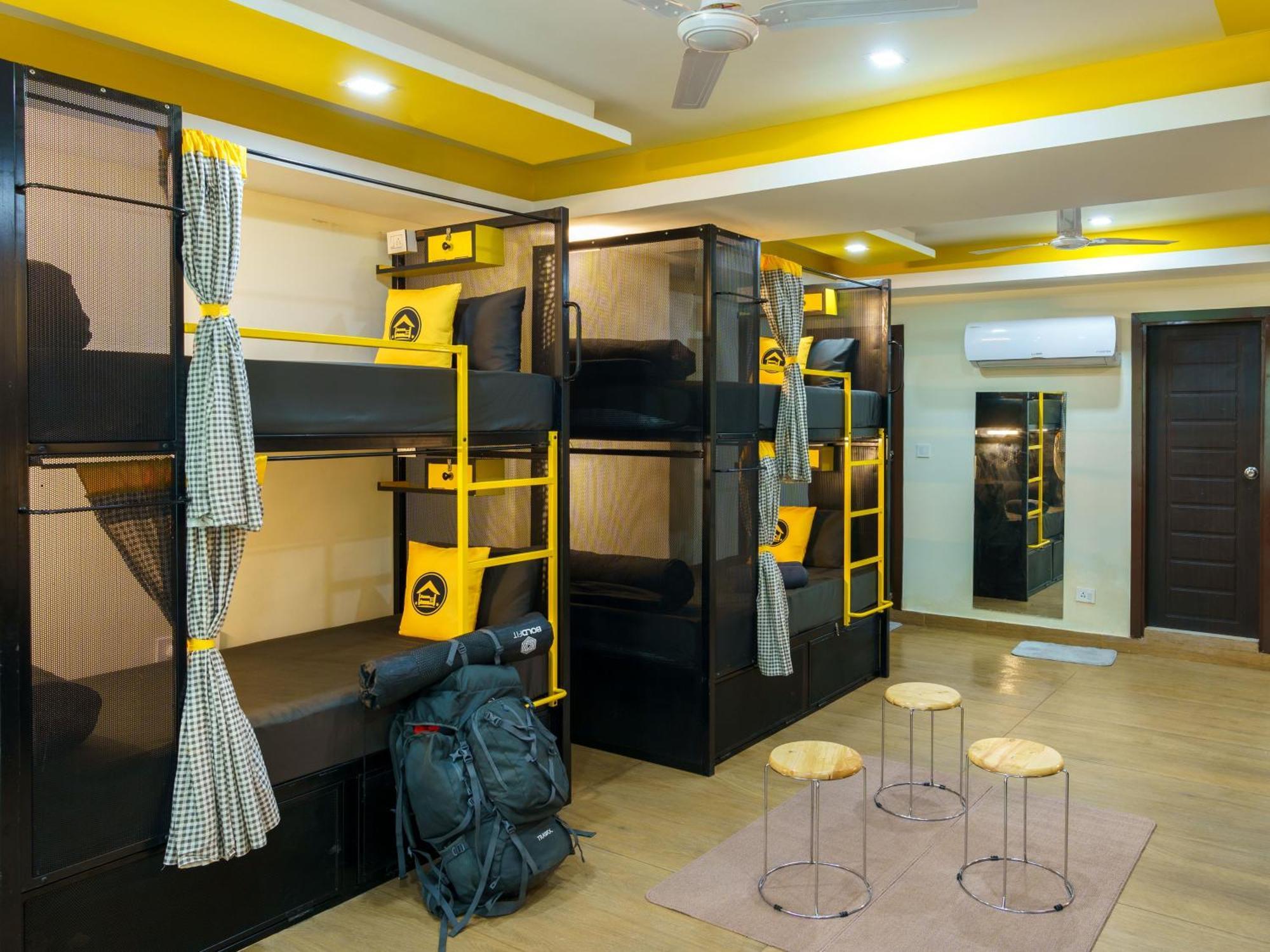 The Hosteller Dehradun Exteriör bild