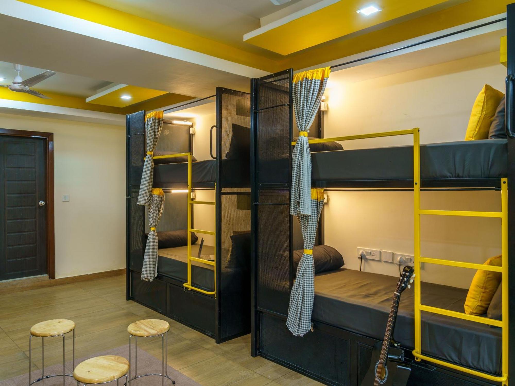 The Hosteller Dehradun Exteriör bild