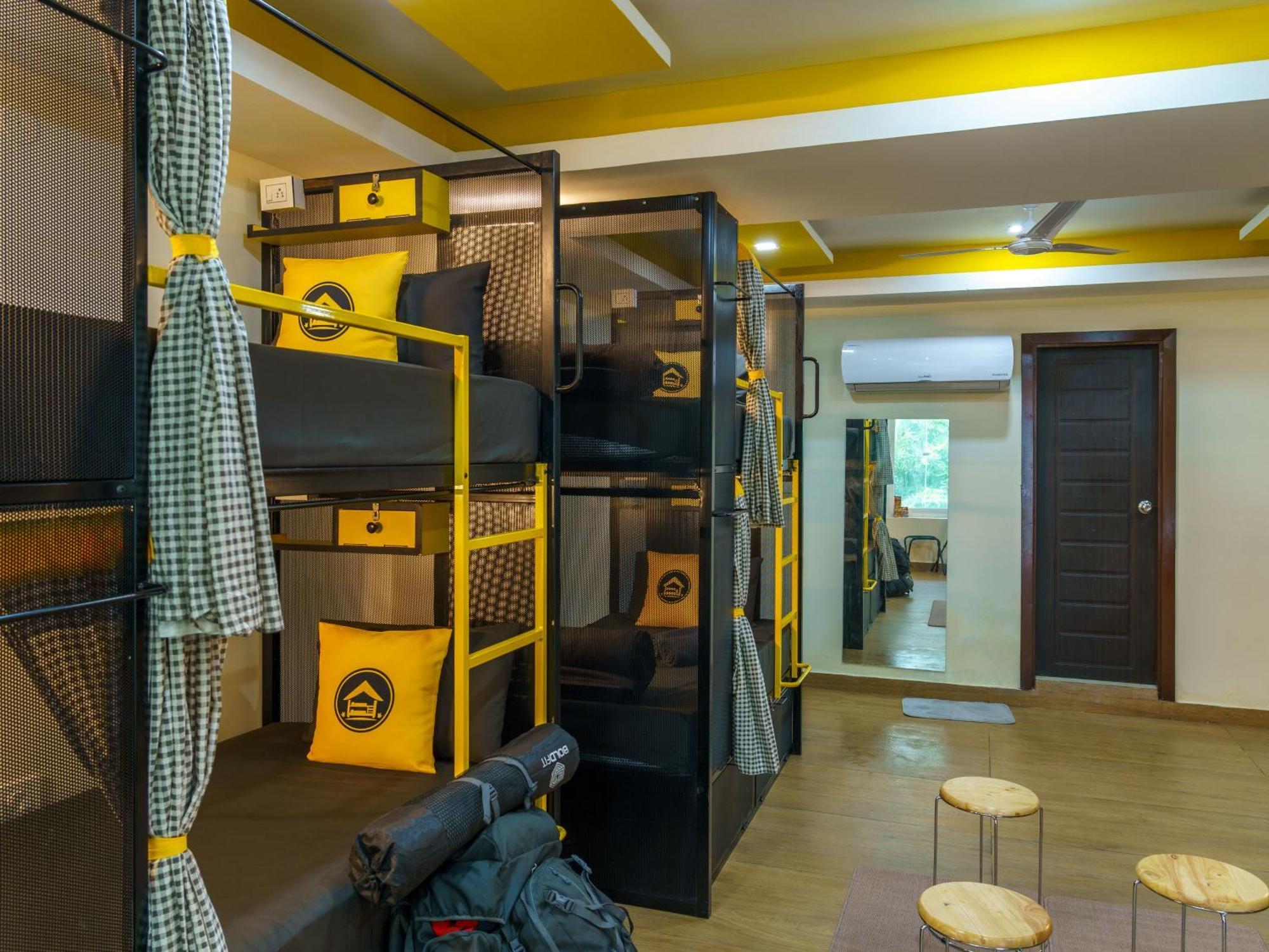 The Hosteller Dehradun Exteriör bild